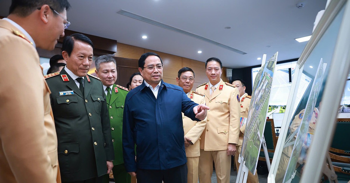 Chiều 29 Tết, Thủ tướng chúc người dân tham gia giao thông an toàn qua ứng dụng VNeTraffic