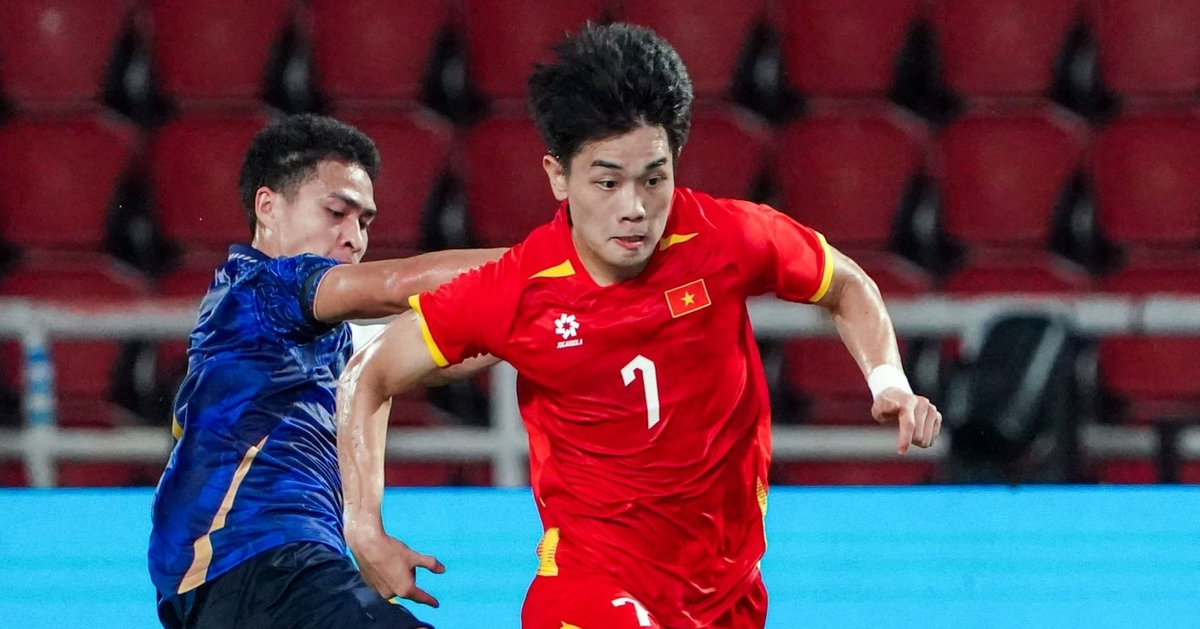 Bệ phóng mới cho bóng đá Việt Nam