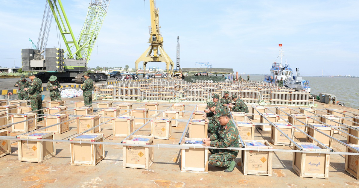 Cận cảnh trận địa 800 quả pháo hoa tầm cao sẽ bắn đêm giao thừa ở Cần Thơ