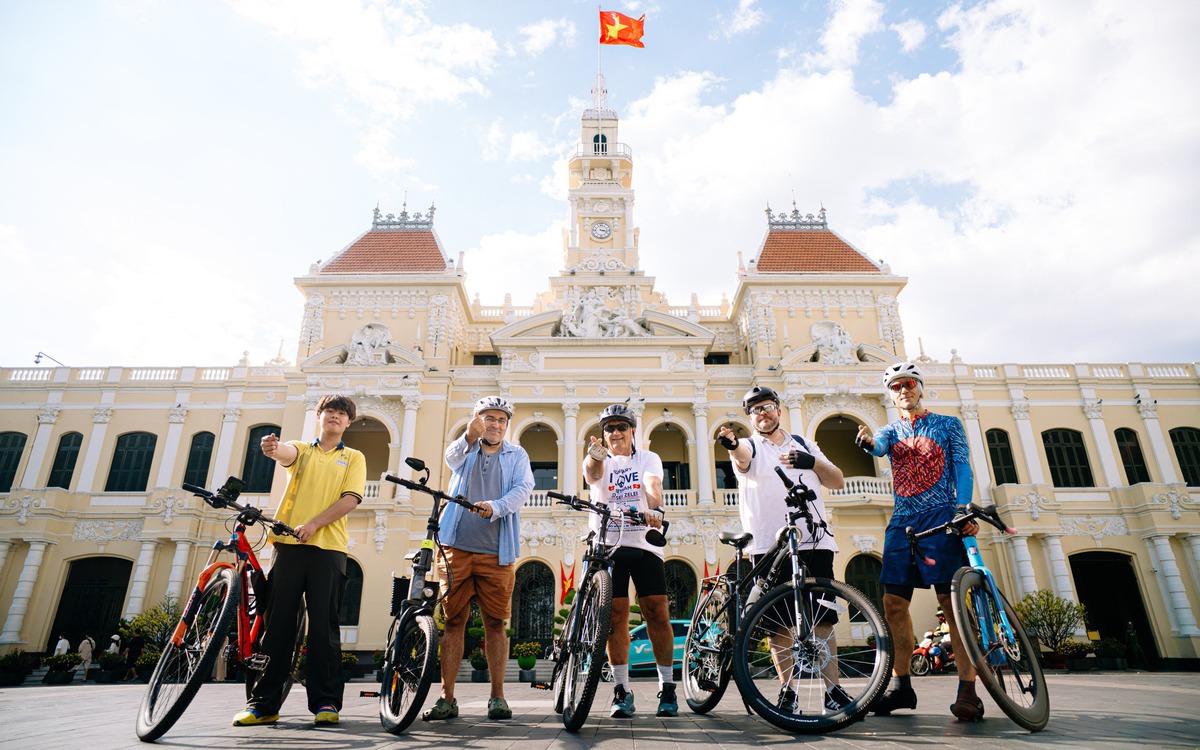 Hành trình hòa bình trên chiếc xe đạp của Jozsef Zelei