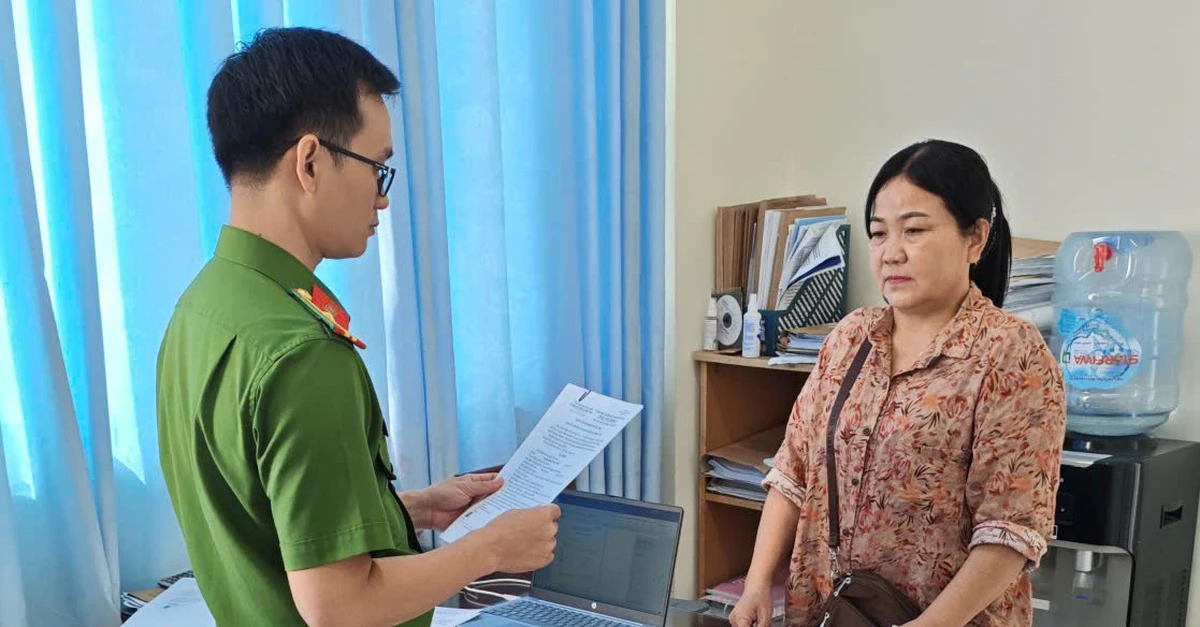 Bà chủ doanh nghiệp thu gom rác thải bị khởi tố vì trốn thuế hơn 200 triệu đồng