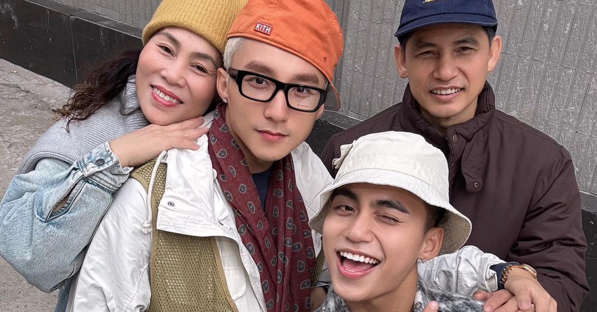 Sơn Tùng M-TP, MONO cùng khung hình với ba mẹ gây ‘bão’ mạng