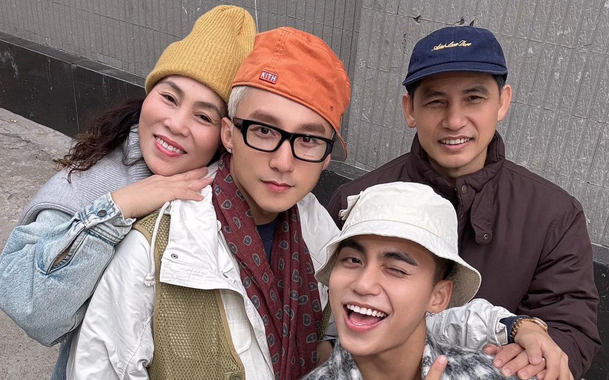 Sơn Tùng M-TP, MONO cùng khung hình với ba mẹ gây ‘bão’ mạng