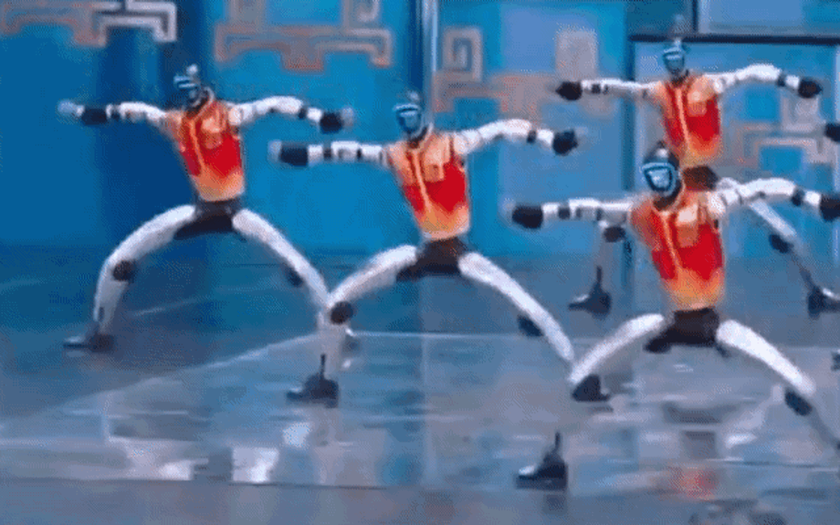 Robot biểu diễn 'võ thuật đỉnh cao' trên sân khấu lớn nhất Trung Quốc