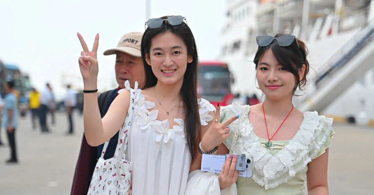 Ngày đầu năm, Quảng Ninh đón 2.400 du khách quốc tế đến ‘xông đất’