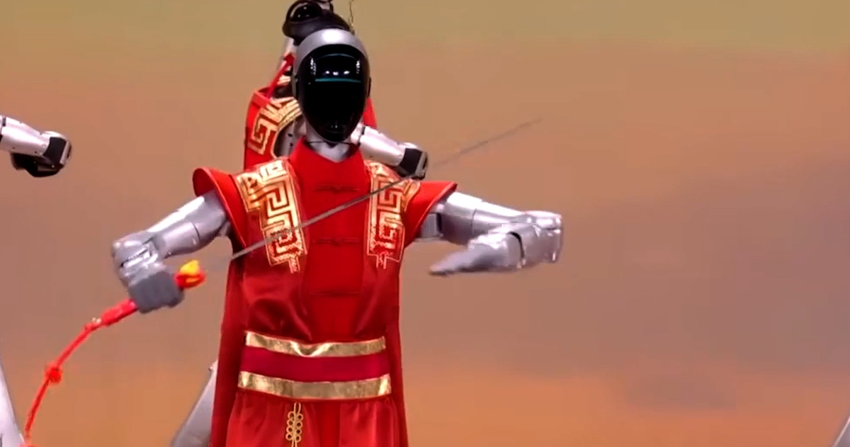 Đã mắt xem robot hình người nhào lộn, múa võ chào năm mới ở Trung Quốc