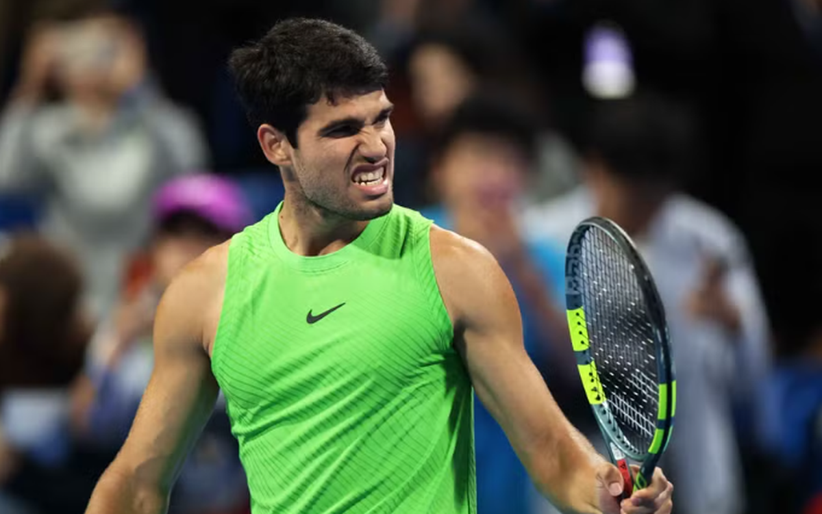 Carlos Alcaraz cán mốc 150 trận thắng trên sân cứng