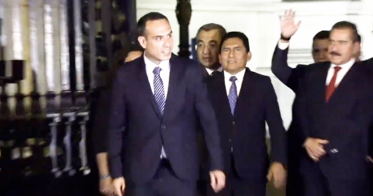 Tổng thống Peru bị phế truất vì bí mật gặp doanh nhân Trung Quốc