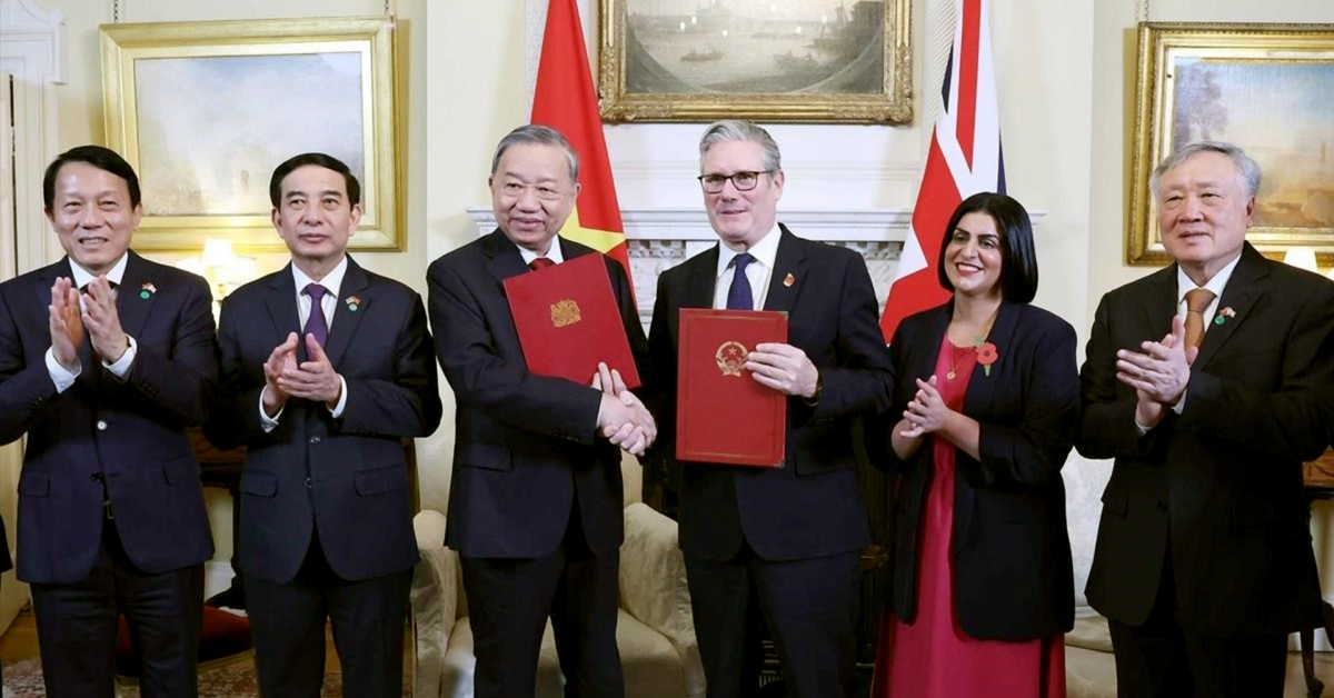 Nguồn cảm hứng Việt Nam trong thế giới phân mảnh