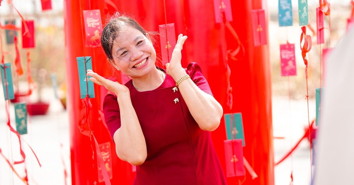 Check-in ở cây lì xì khổng lồ, nhận ‘lộc’ bất ngờ từ Vinhomes Green Paradise Cần Giờ