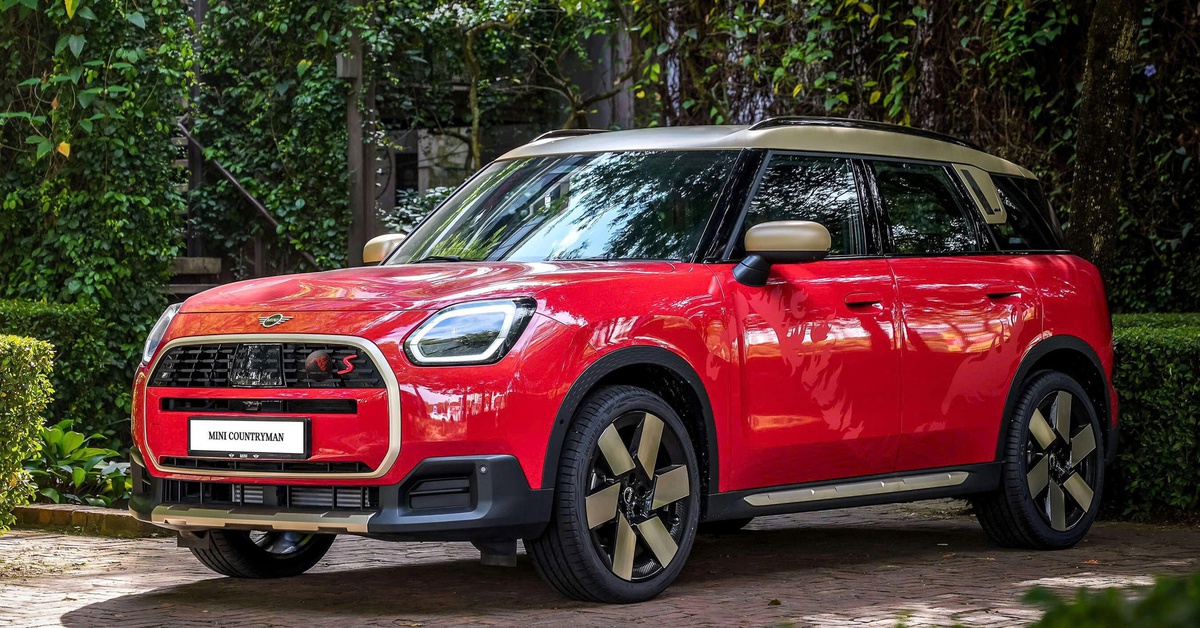 MINI Countryman bản đặc biệt dành cho năm Bính Ngọ:  chỉ có 18 chiếc, giá quy đổi 1,73 tỉ đồng
