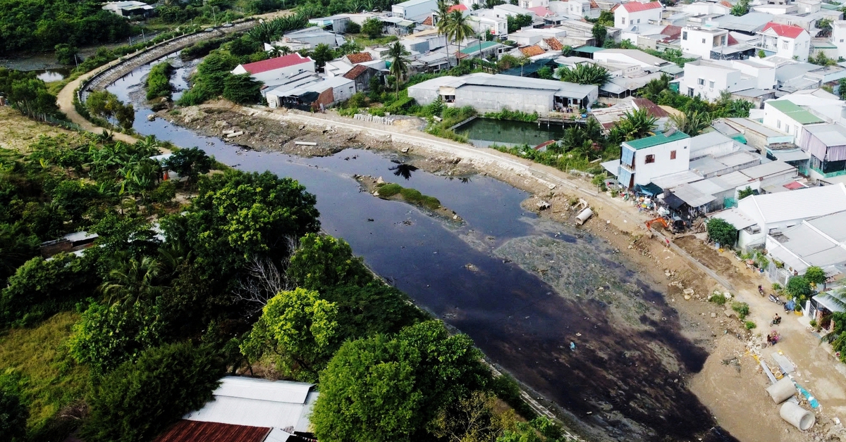 Khánh Hòa xử lý nước rỉ từ rác bãi Rù Rì bằng đập tràn, hồ sinh học