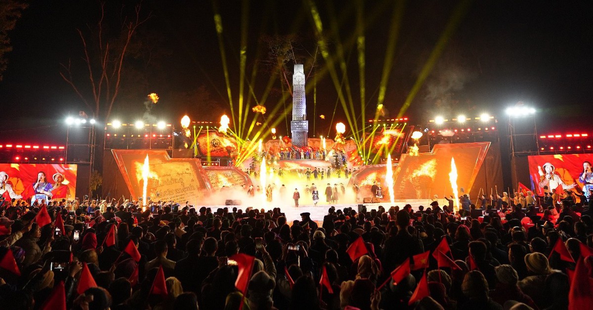 Xúc động trào dâng tại Cầu truyền hình Kỷ niệm 85 năm ngày Bác Hồ về nước