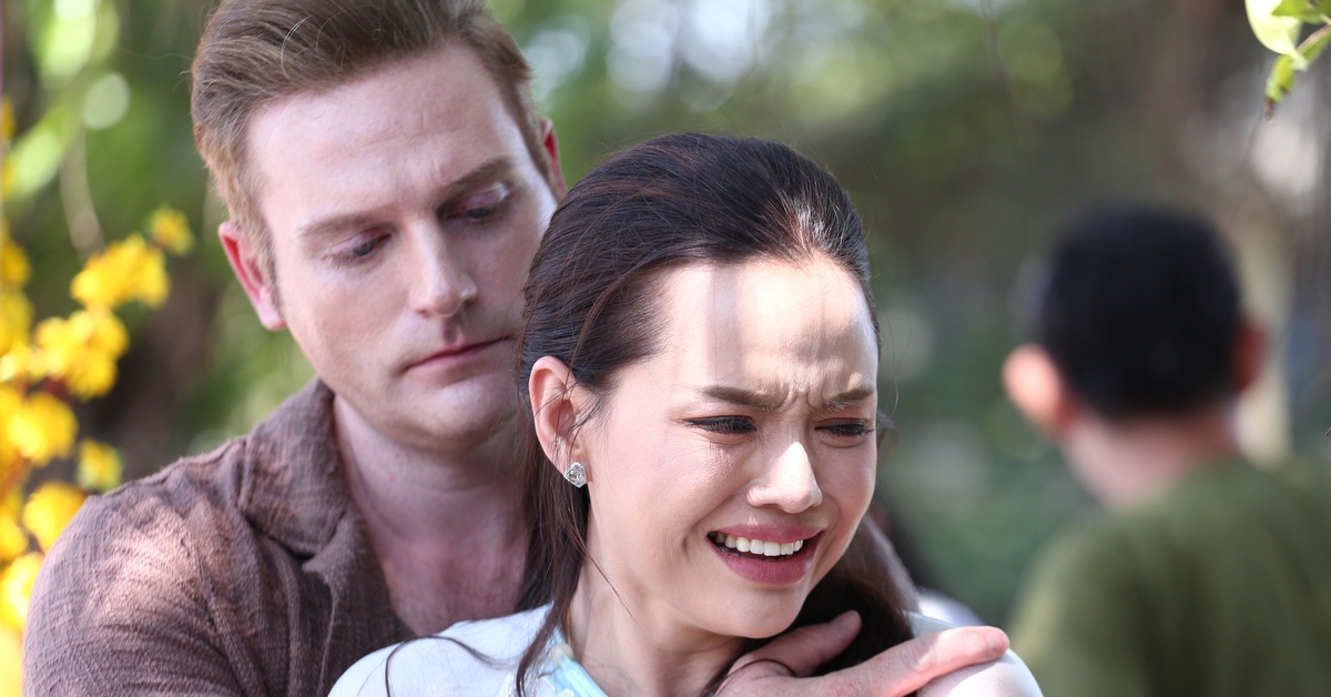 Kyo York ca vọng cổ, đánh đàn kìm trong Màu Tết hương quê