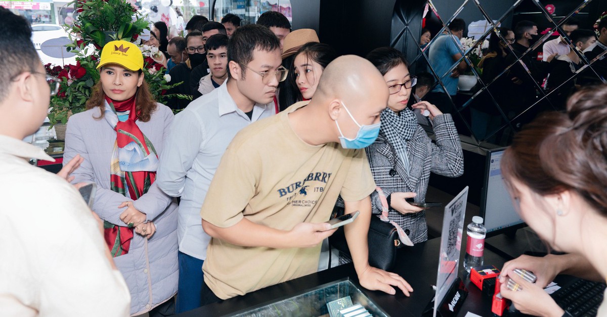 "Việt Nam không khan hiếm bạc"