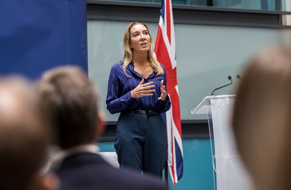 Nữ công chức quyền lực nhất nước Anh gây tranh cãi sau khi được bổ nhiệm