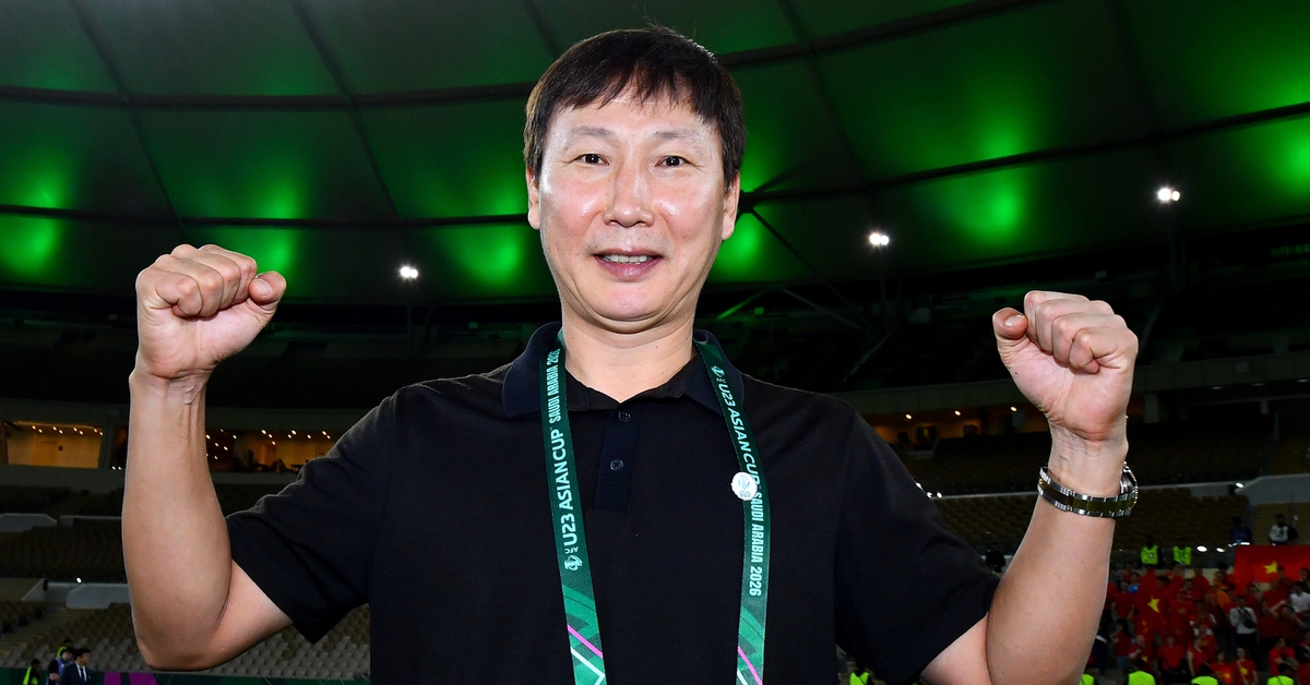 Lý giải thành công của HLV Kim Sang Sik và Park Hang Seo