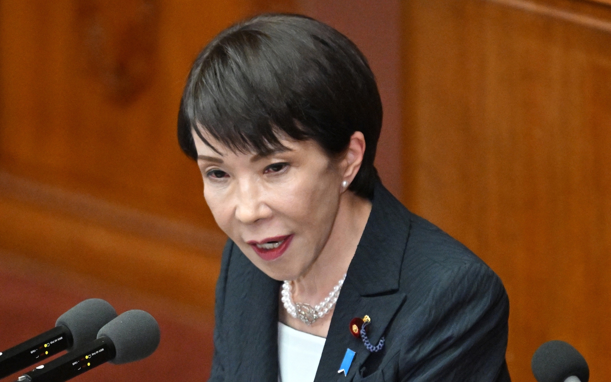 Thủ tướng Nhật cảnh báo Trung Quốc ‘cưỡng ép’, tuyên bố cải tổ toàn diện quốc phòng