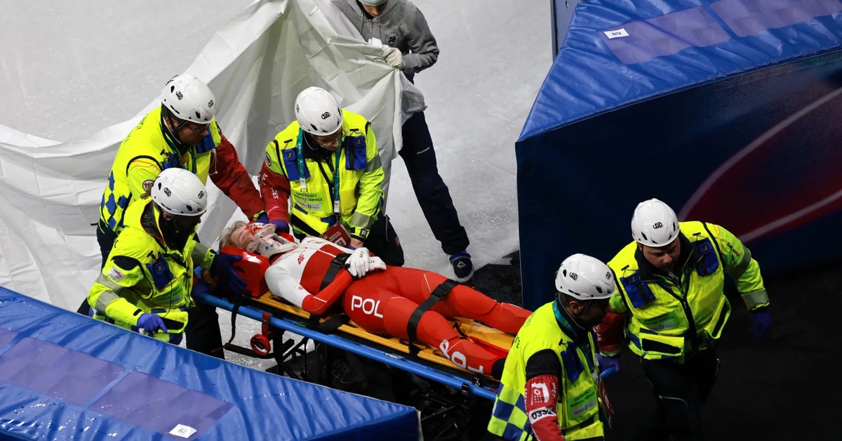 Vận động viên trượt băng người Ba Lan bị giày của đối thủ cứa vào mắt