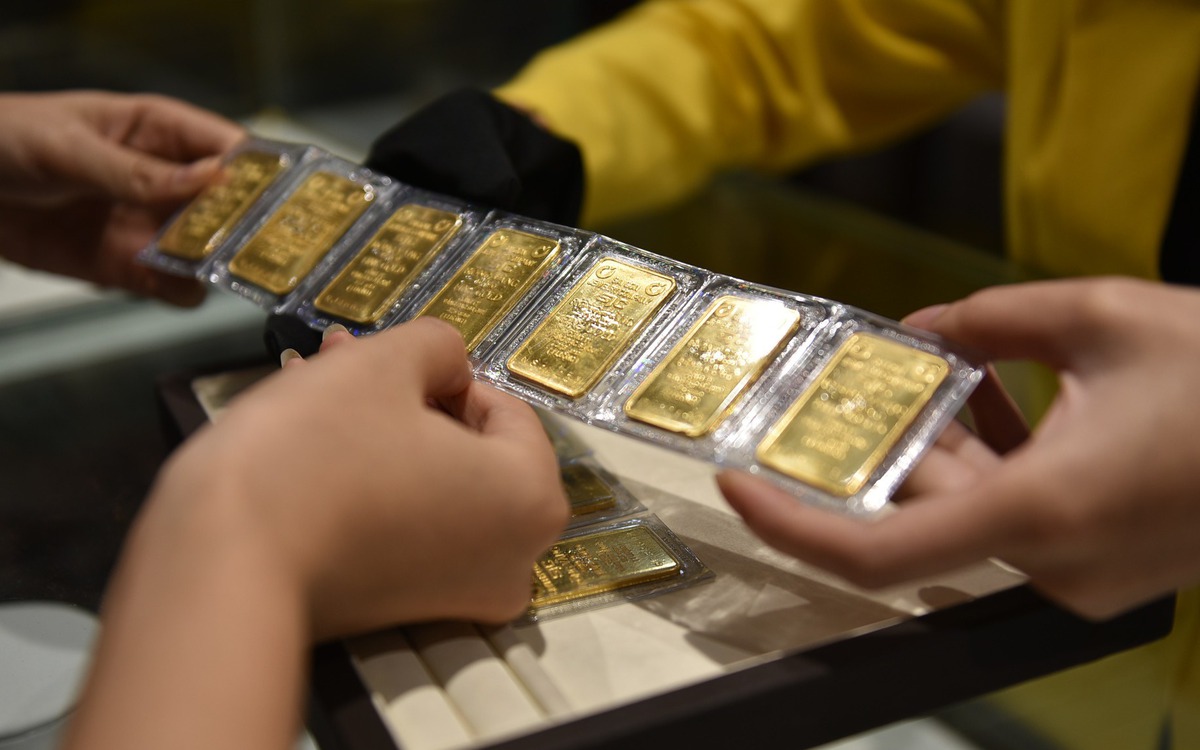 Giá vàng thế giới tăng 110 USD/ounce sau tin tức mới về thuế quan