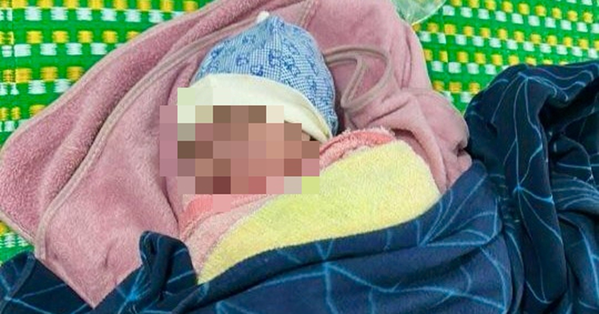 Bé sơ sinh bị bỏ rơi giữa đám cỏ mùng 5 Tết được mẹ đến nhận lại