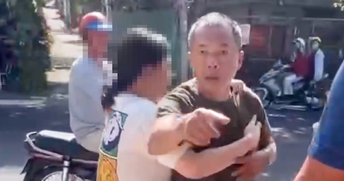 Bắt khẩn cấp chủ quán cơm và đầu bếp đánh nhóm du khách ở Vũng Tàu