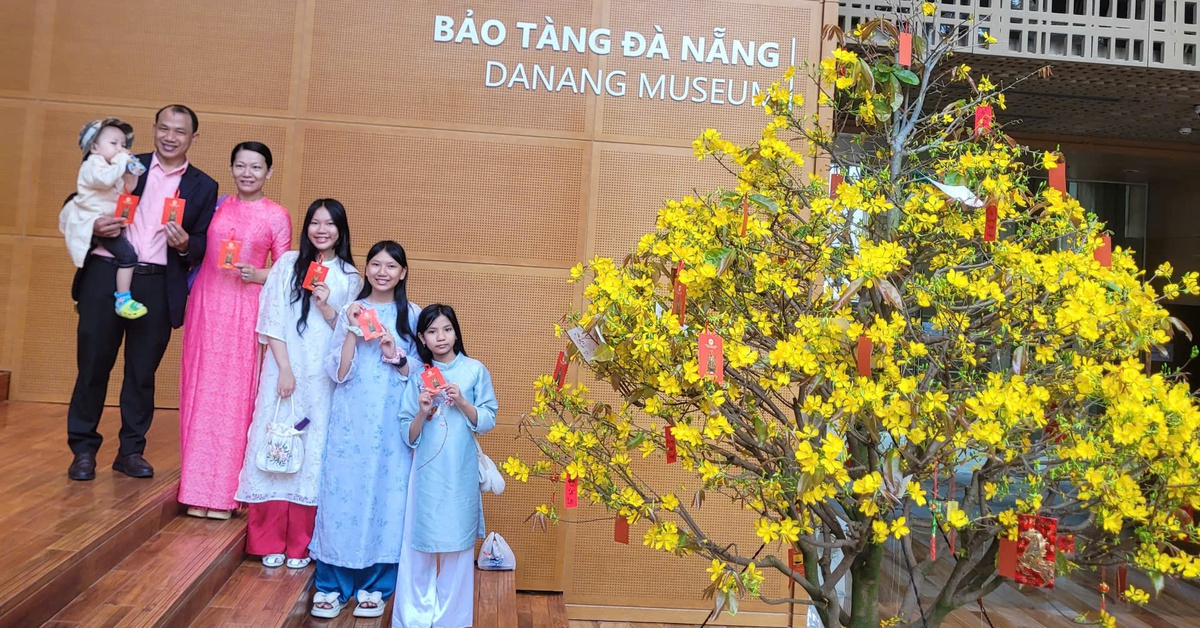 Nhiều điểm du lịch ký ức hút khách dịp Tết Nguyên đán