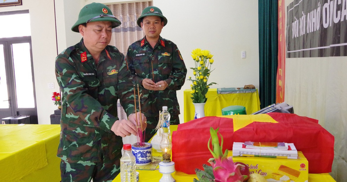 Phát hiện và cất bốc hài cốt liệt sĩ an táng trong hòm đạn