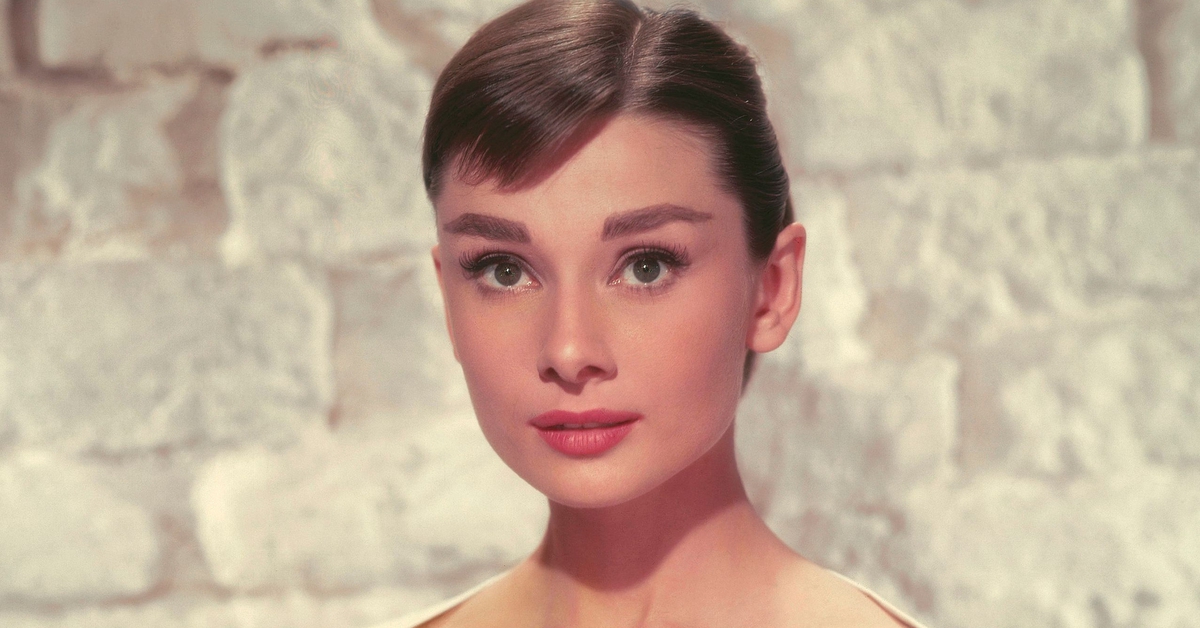 Audrey Hepburn và 10 khoảnh khắc thời trang kinh điển