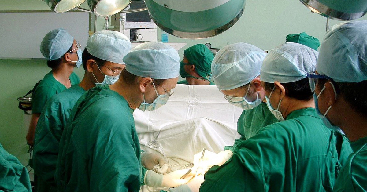 Tiếp thêm sức cho thầy thuốc để giữ vững 'kỳ tích' y tế Việt Nam