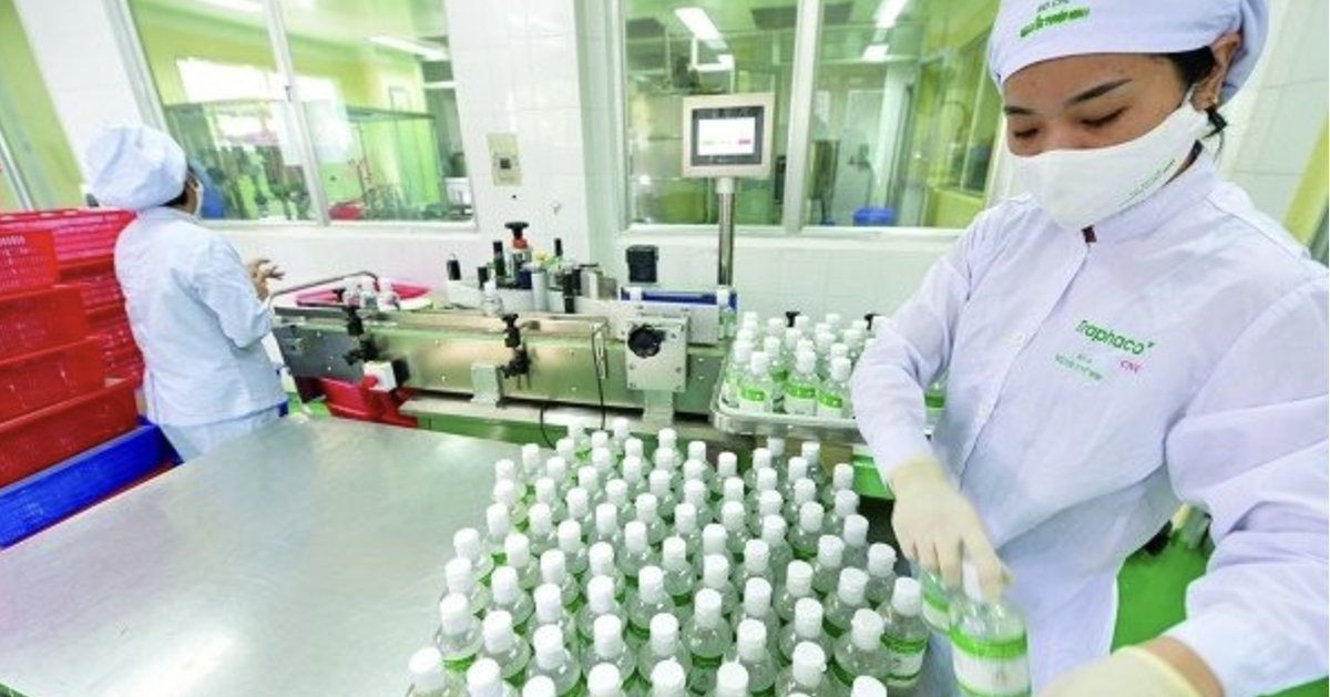 Tin tức sáng 25-2: Traphaco bị truy thu hàng tỉ tiền thuế; Đề xuất nâng hỗ trợ bảo hiểm nông nghiệp