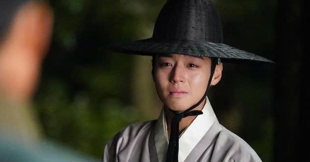 'Tiên tử nháy mắt' Park Ji Hoon lạ lẫm trong hiện tượng phòng vé Hàn dịp Tết