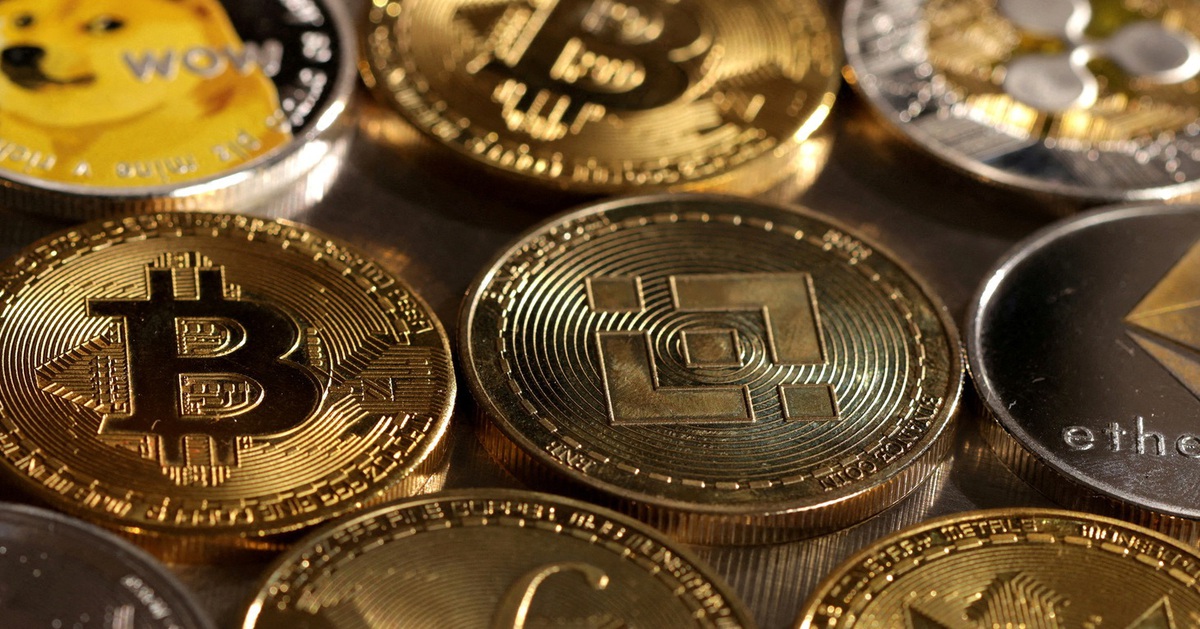 Đọc nhanh 25-2: Bitcoin "trượt dài"; sếp một doanh nghiệp bị bắt vì làm giả tài liệu