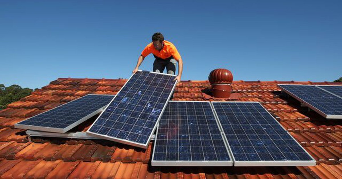 Úc giảm phát thải nhờ năng lượng tái tạo và chính sách ưu đãi xe điện