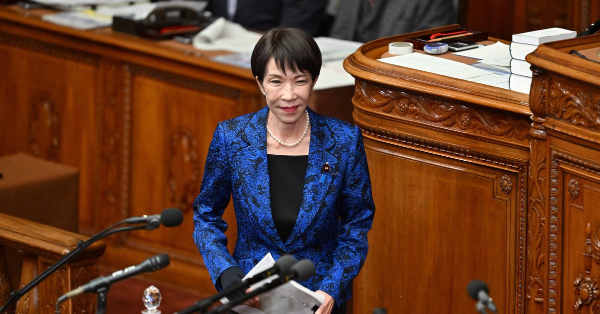 Thủ tướng Nhật bị chỉ trích vì tặng quà 190 USD cho 300 nghị sĩ