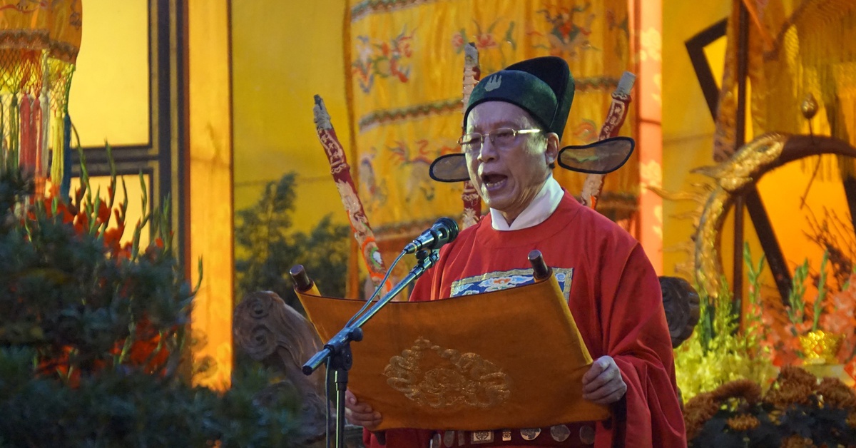 Dâng hương khai xuân tại Điện Kính Thiên ‘nghìn năm chính khí ngút trời’