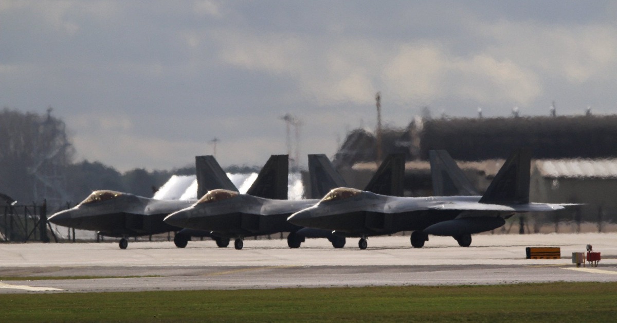 Mỹ điều tiêm kích F-22 tới Israel, tăng tốc lực lượng tại Trung Đông