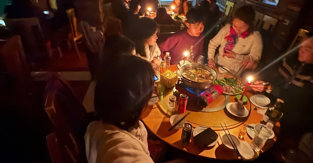 Quản lý homestay ở Y Tý báo cáo gì với chính quyền khi bị khách tố cho ở phòng kho?