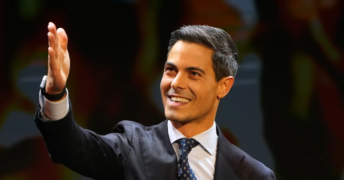 Chân dung thủ tướng điển trai, trẻ nhất lịch sử Hà Lan