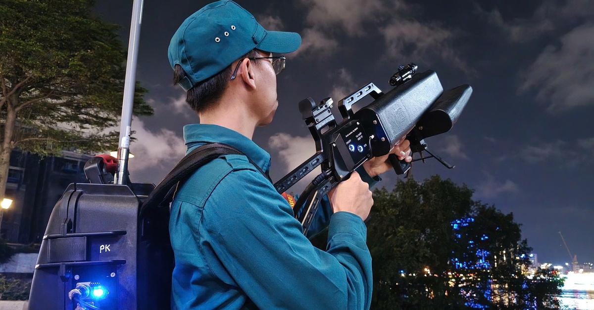 Đà Nẵng trang bị súng chế áp, cử lực lượng tuần tra 24/24 xử lý flycam bay trái phép