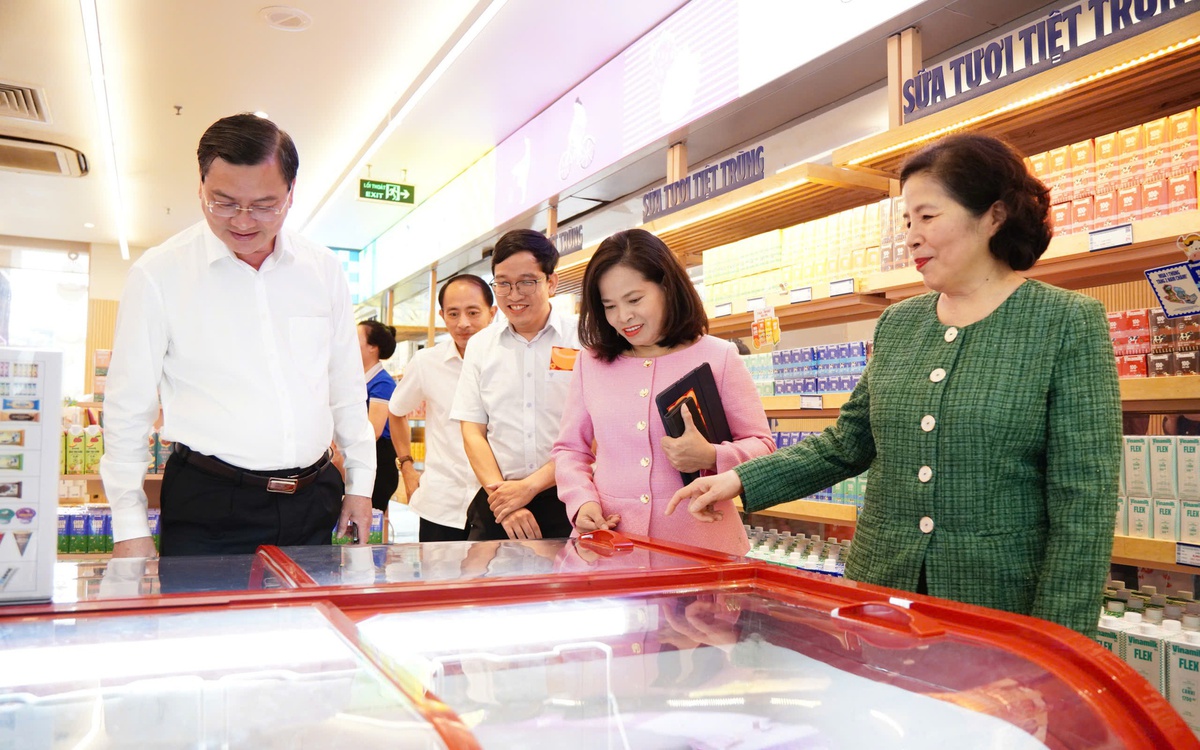 Lãnh đạo UBND TP.HCM thăm, chúc Tết doanh nghiệp