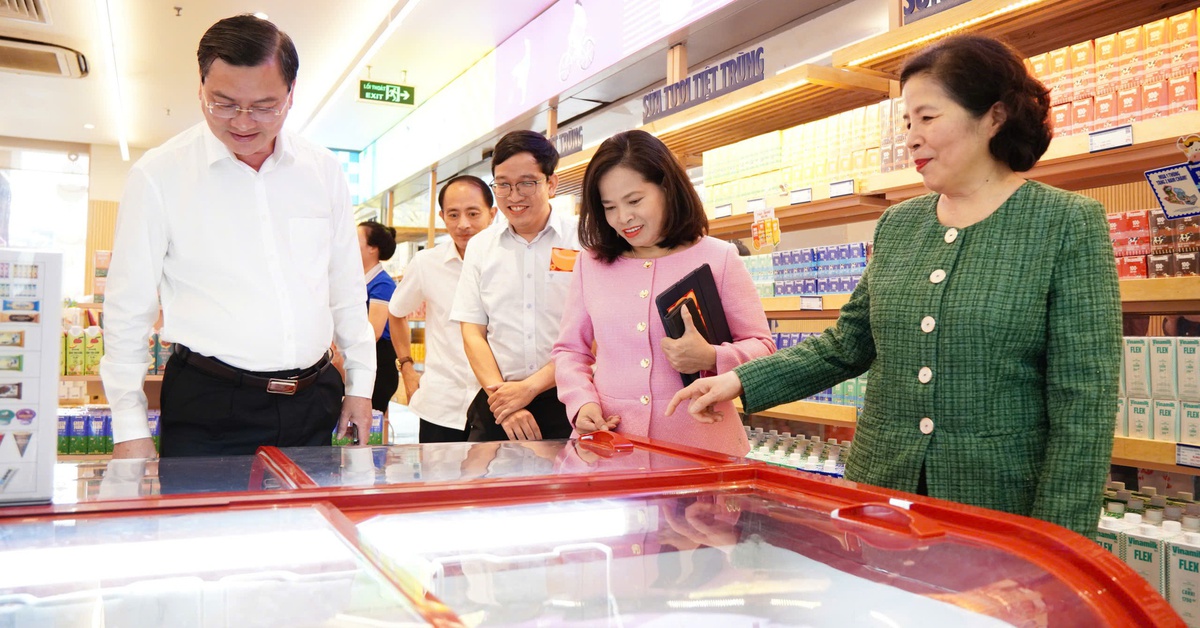 Lãnh đạo UBND TP.HCM thăm, chúc Tết doanh nghiệp