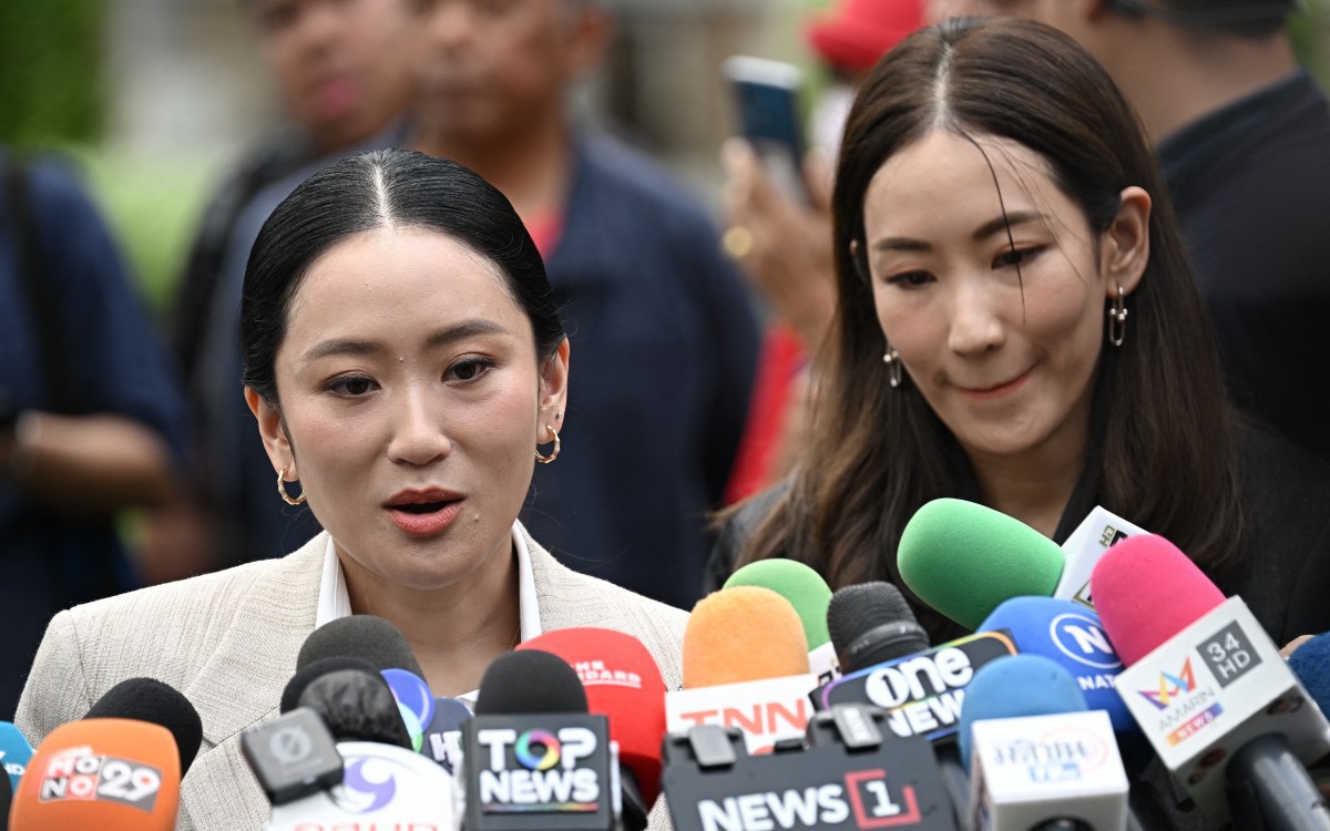 Cựu Thủ tướng Thái Lan Paetongtarn khuyên cha rút khỏi chính trường