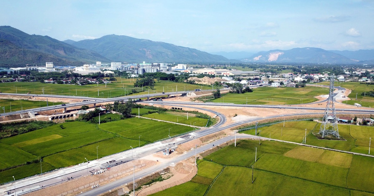 Cần đột phá để phát triển cao tốc