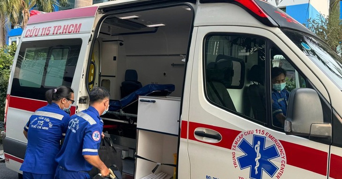Thấy bóng y, bác sĩ cấp cứu 115 đến nhà, nỗi lo lắng dịu đi