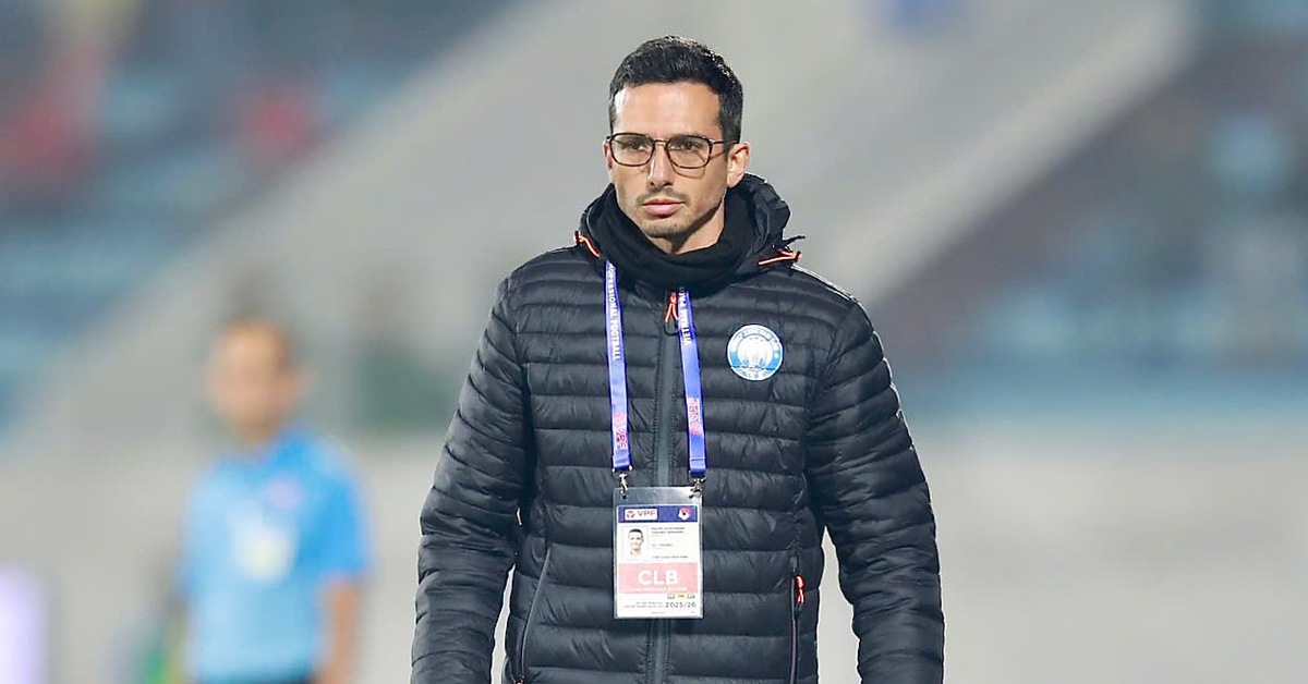 CLB Nam Định chia tay HLV Mauro Jeronimo, đưa Vũ Hồng Việt trở lại