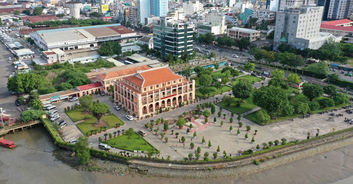 TP.HCM: Khẩn trương tăng tốc để triển khai, bảo đảm mục tiêu tăng trưởng kinh tế trên 10%