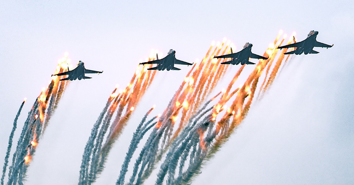 Nghiên cứu mời đội bay quốc tế trình diễn tại Triển lãm Quốc phòng quốc tế Việt Nam