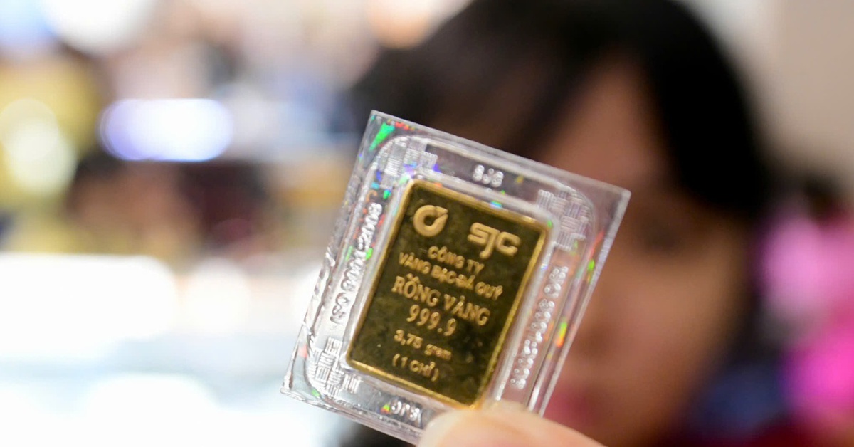 Giá vàng bạc giảm mạnh trong ngày vía Thần Tài