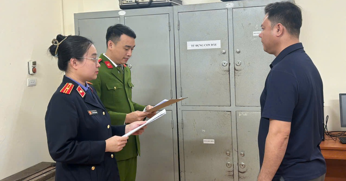 Khởi tố người đàn ông 'khóa đầu, khóa đuôi' xe ngày mùng 2 Tết